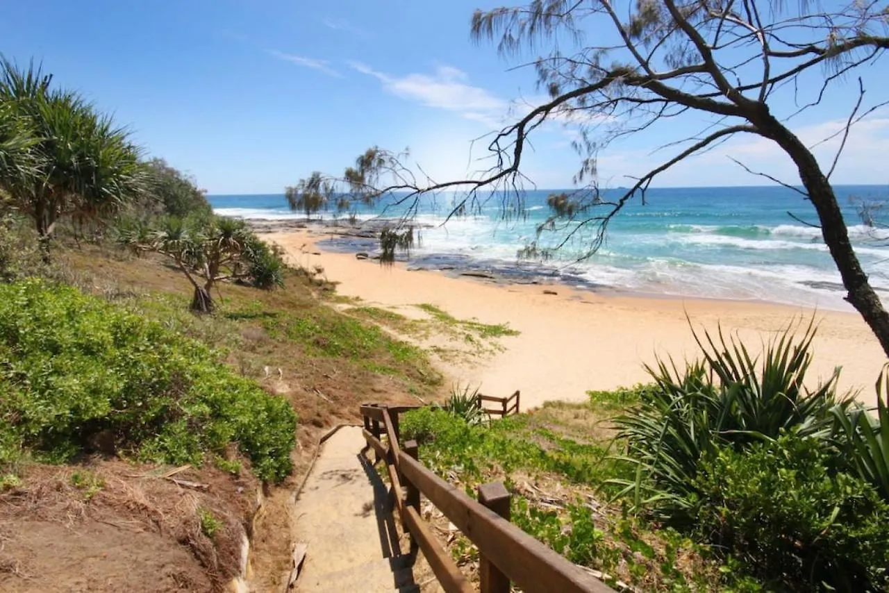 Apartamento Beachfront Styled 2 Bedroom Apt W Pool At Buddina Australia