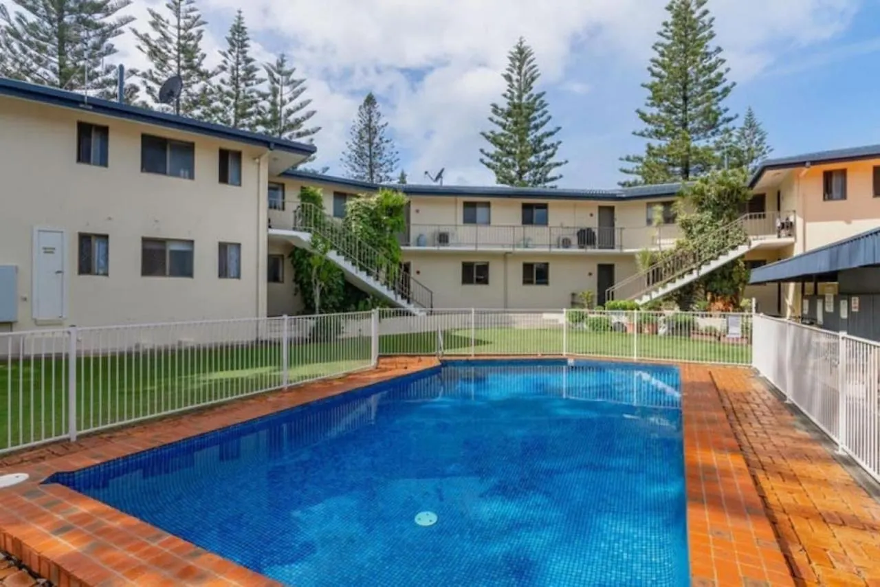 Beachfront Styled 2 Bedroom Apt W Pool At Buddina Australia