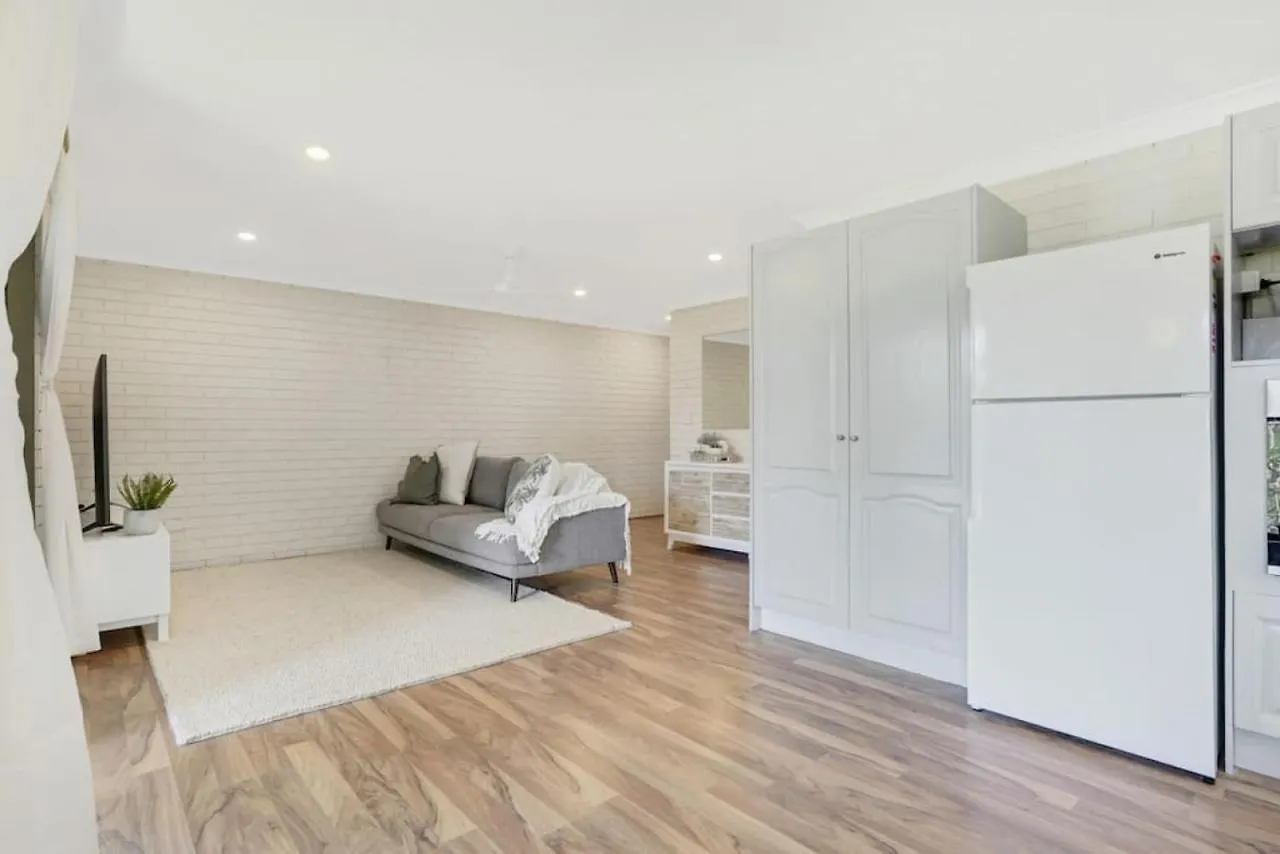 Beachfront Styled 2 Bedroom Apt W Pool At Buddina Apartamento